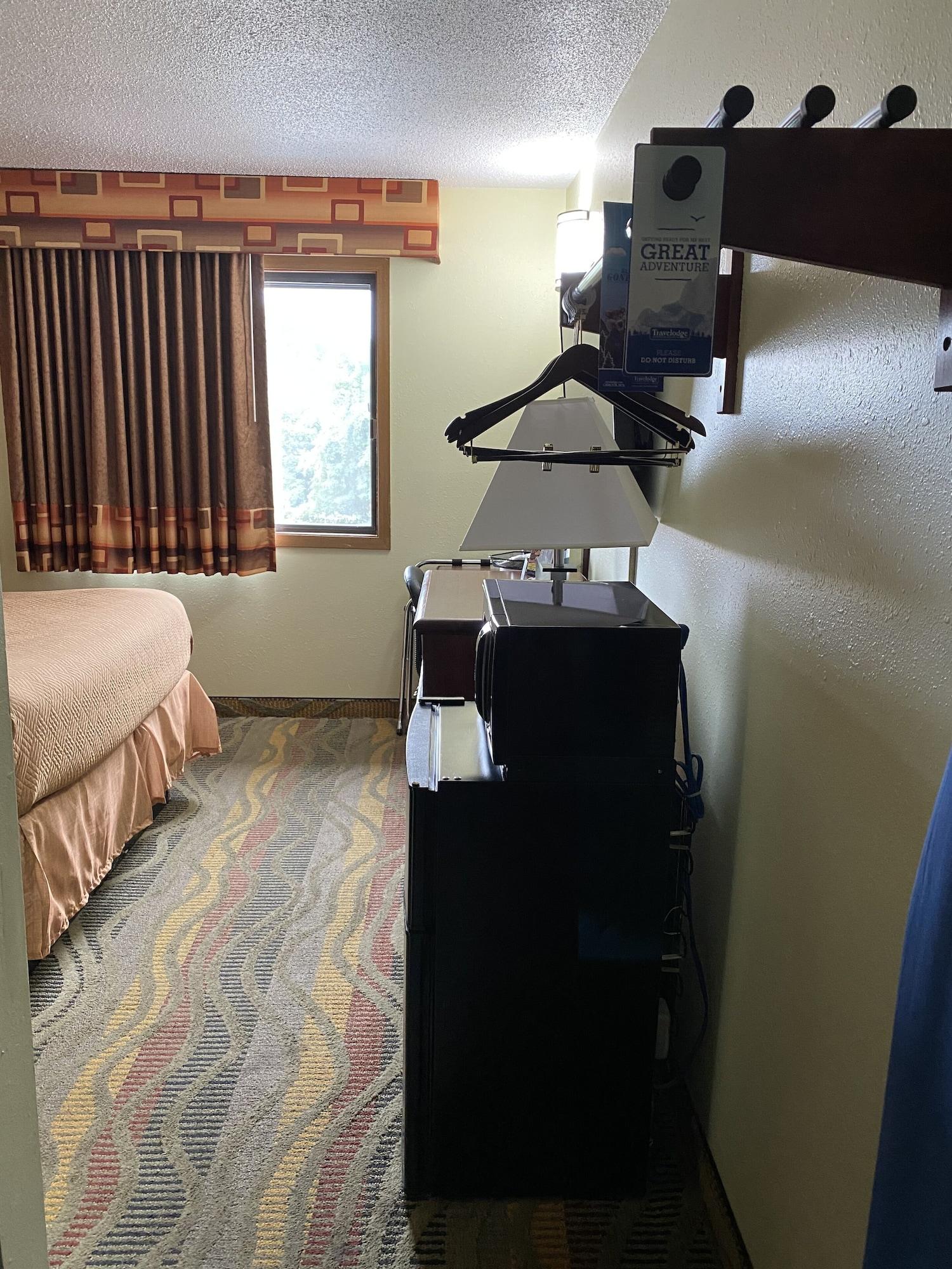 Travelodge By Wyndham La Porte/Michigan City Area Exterior foto