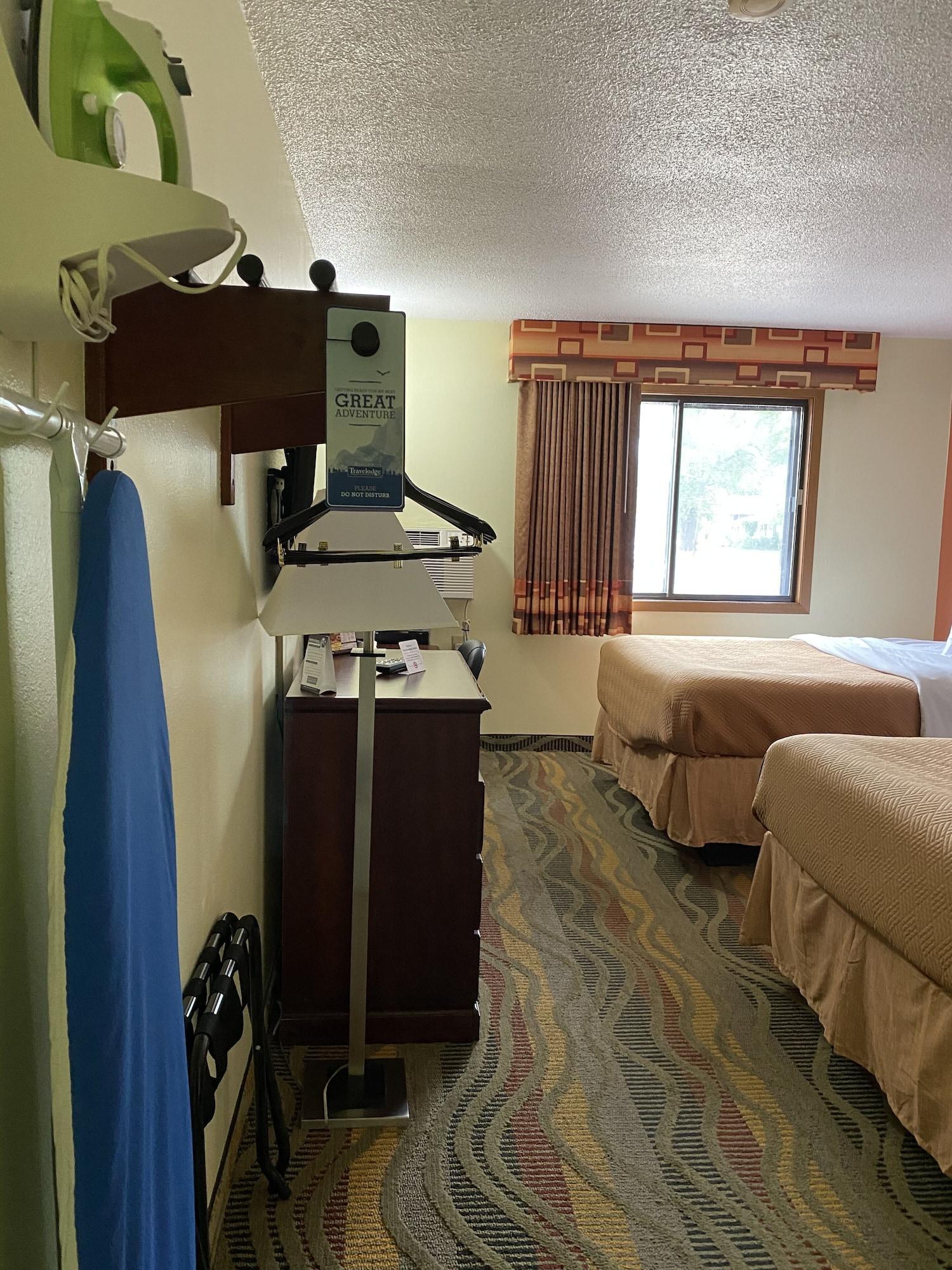Travelodge By Wyndham La Porte/Michigan City Area Exterior foto